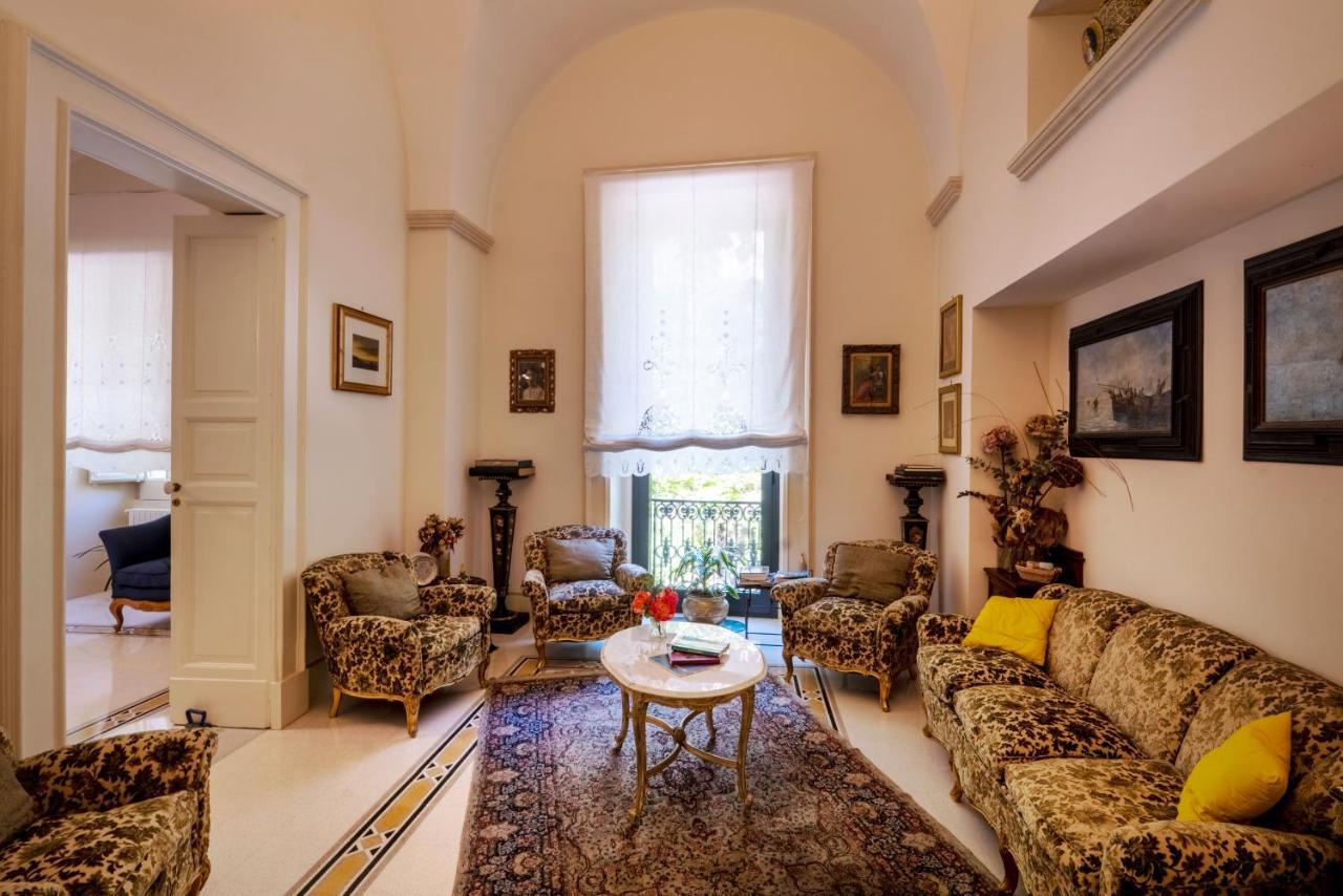 Bed and Breakfast Palazzo Rollo Лечче Екстер'єр фото