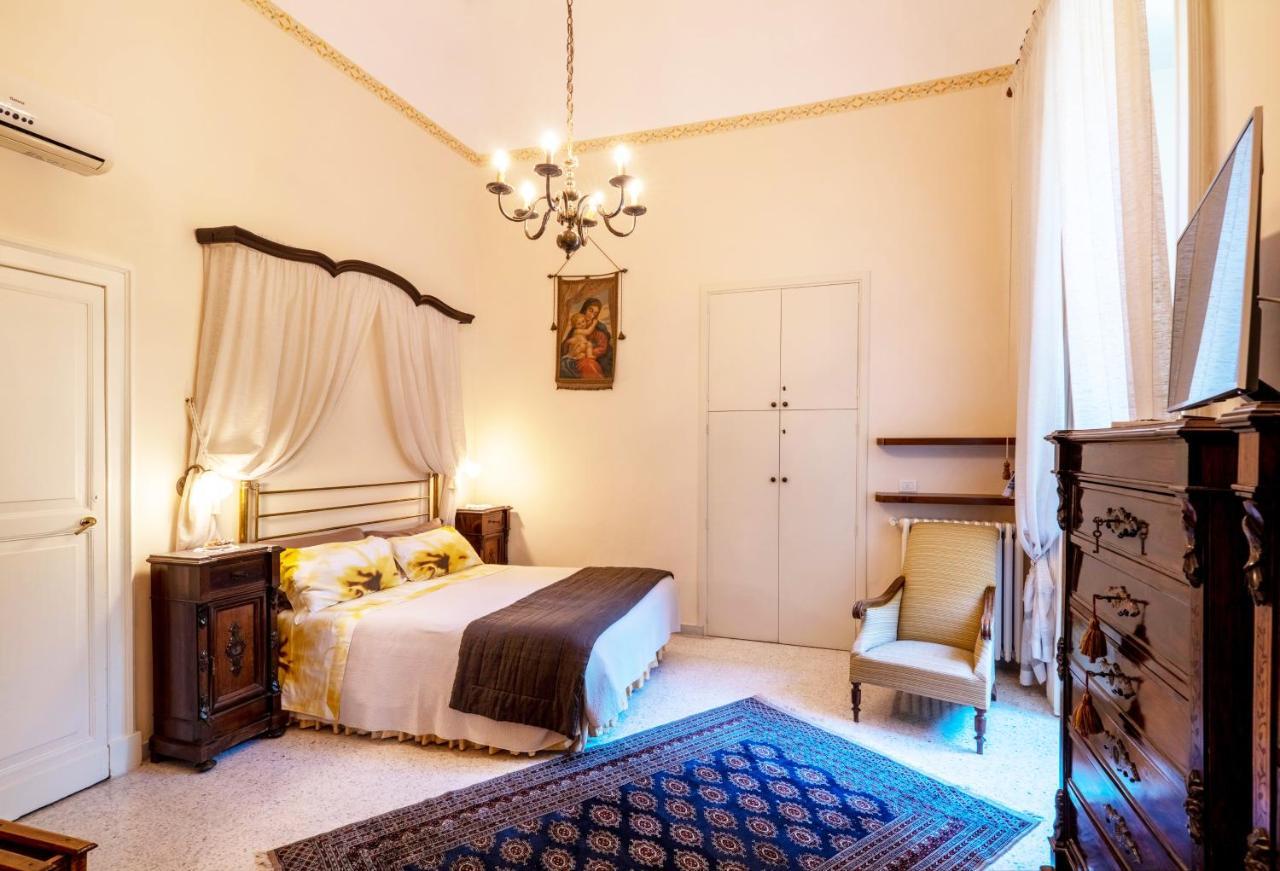 Bed and Breakfast Palazzo Rollo Лечче Екстер'єр фото