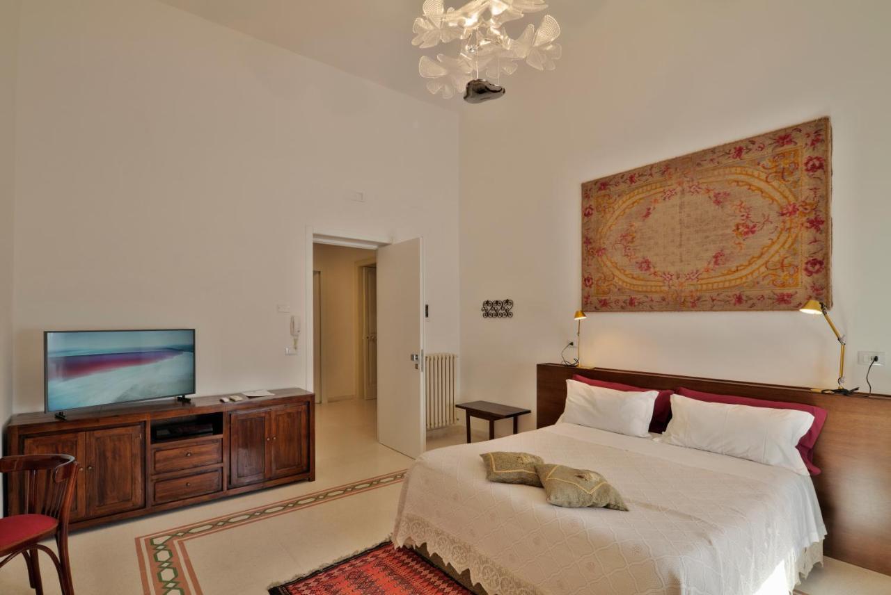 Bed and Breakfast Palazzo Rollo Лечче Екстер'єр фото