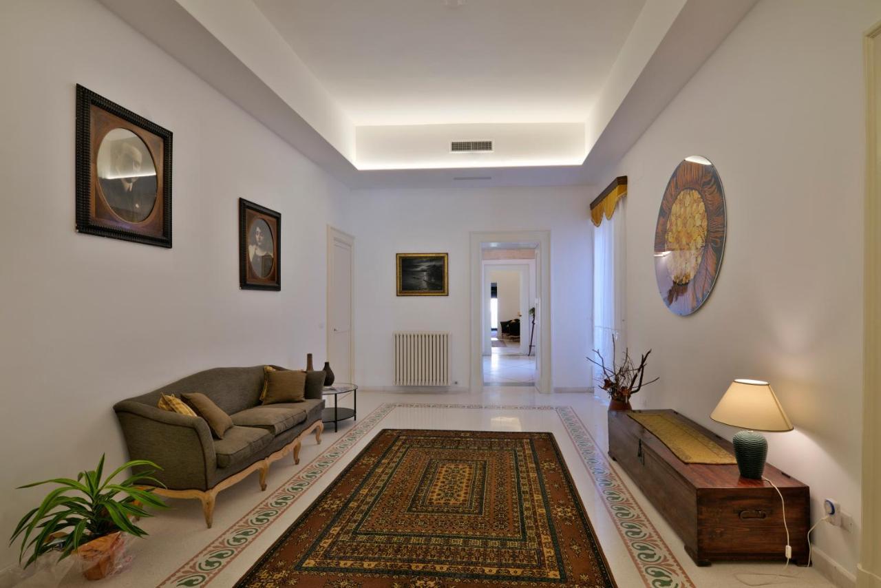 Bed and Breakfast Palazzo Rollo Лечче Екстер'єр фото