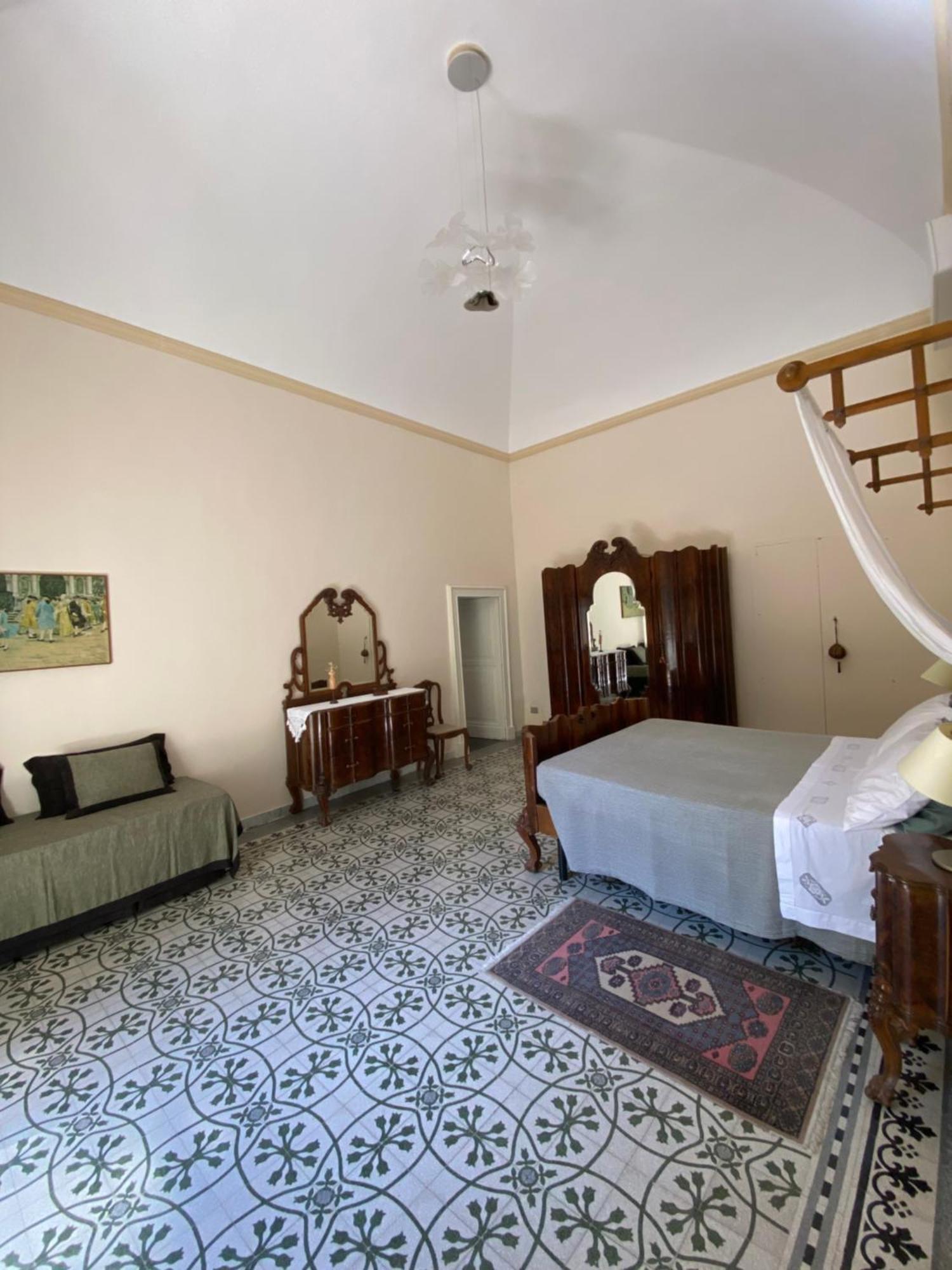 Bed and Breakfast Palazzo Rollo Лечче Екстер'єр фото