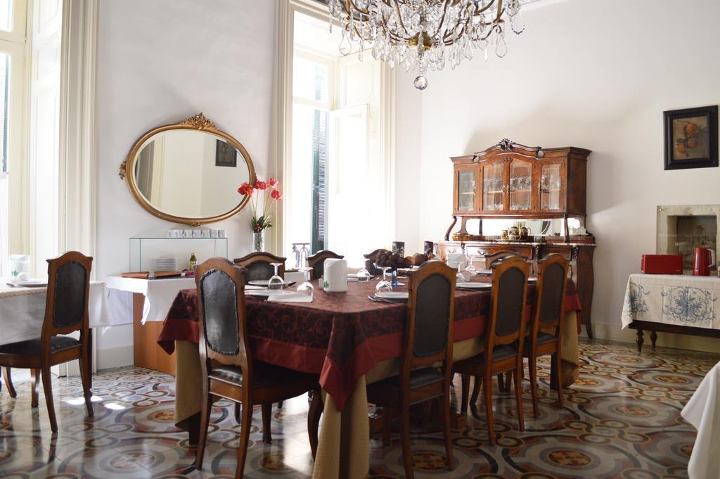 Bed and Breakfast Palazzo Rollo Лечче Екстер'єр фото